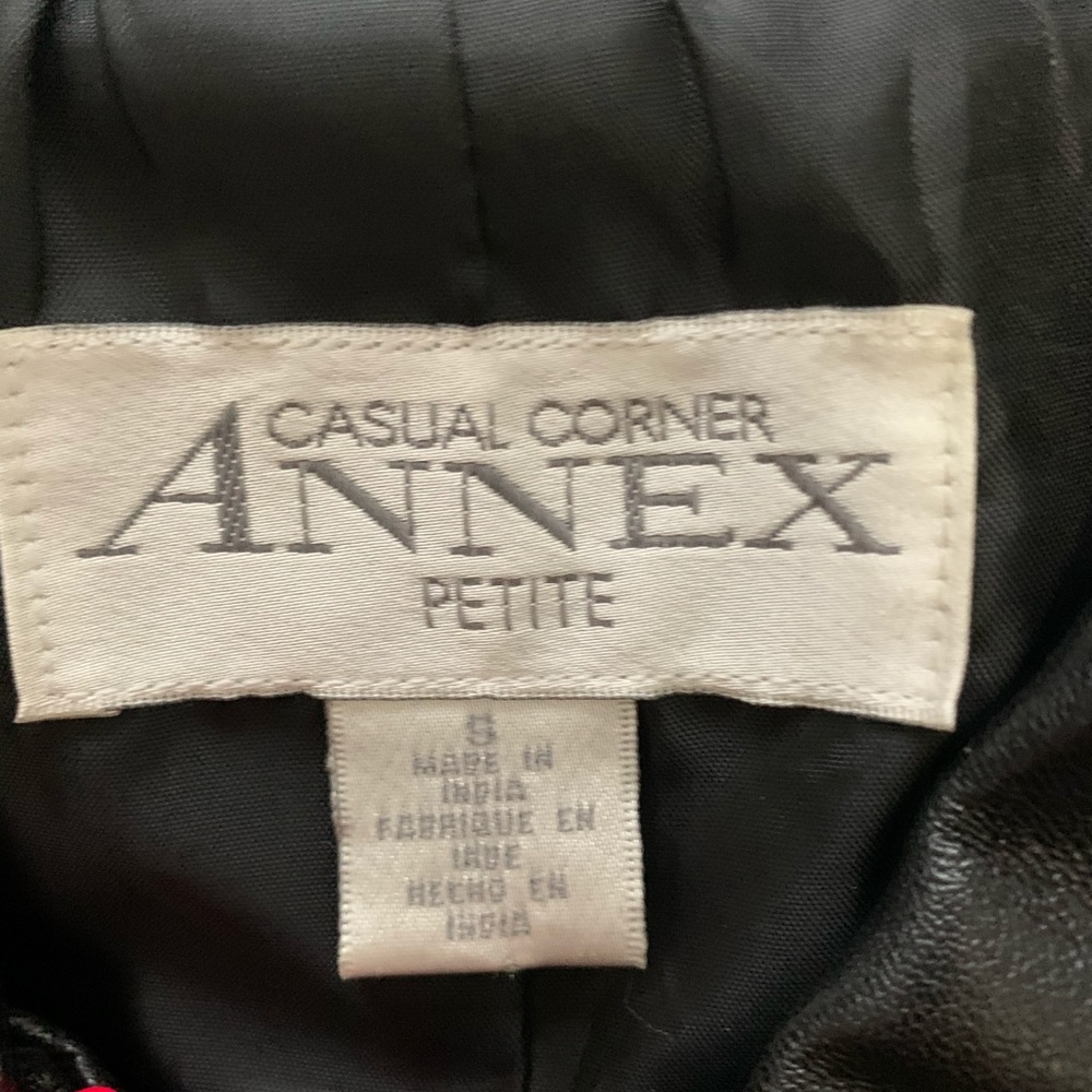 Leather Vest - Picture 2 of 3